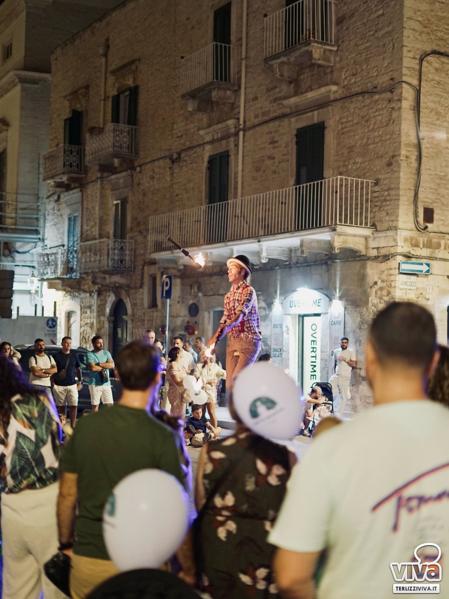 Artisti di strada nella Notte Bianca