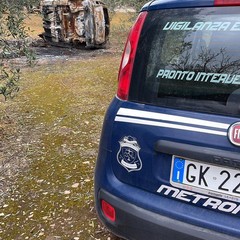 Auto rubate trovate incendiate nelle campagne di Terlizzi