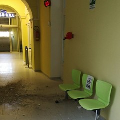 Cadono calcinacci all ospedale Sarcone Terlizzi