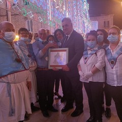 Donazione Targa dal Comitato Feste Patonali alla Confraternita