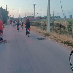 Ben cinquanta i partecipanti all'ultima di agosto di 'Vivila in bici'