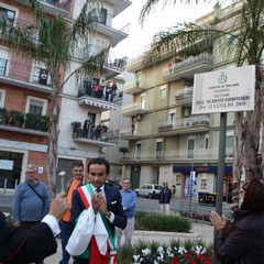 Intitolazione giardini di piazza Europa alla vittime dell'incidente ferroviario del 12 luglio 2016.