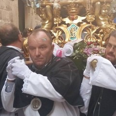 madonna del rosario balcone petali