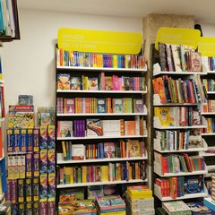Mondadori Bookstore