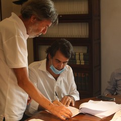 Raffaele Fitto firma la candidatura a Presidente della Regione Puglia Terlizzi JPG