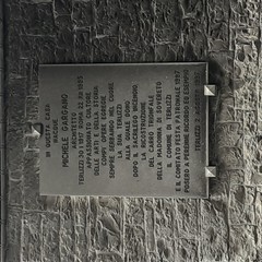 Situazione lapide dopo lincendio