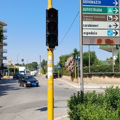 Semafori spenti in via Bovio