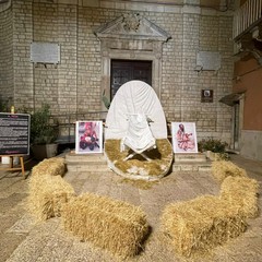 Natale 2025, la culla vuota del presepe della parrocchia San Gioacchino