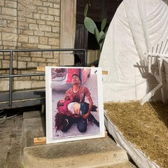 Natale 2025, la culla vuota del presepe della parrocchia San Gioacchino