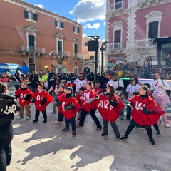 Terlizzi esplode di colori con un “Fior di Carnevale”