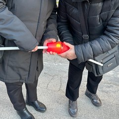 Il simulacro della Madonna Addolorata attraversa le vie della città: l’abbraccio dei fedeli