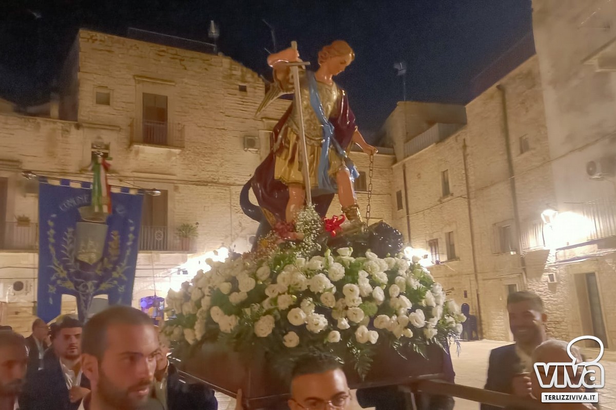 Terlizzi: San Michele Arcangelo, ieri sera processione e fiaccolata (FOTO)