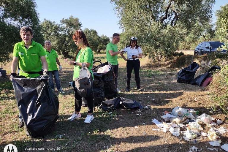 Puliamo Terlizzi e Polizia Locale per intervento in agro