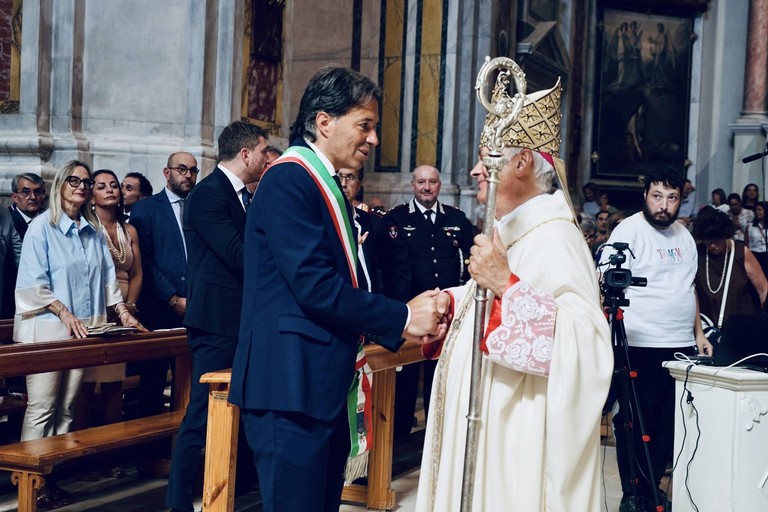 De Chirico con Mons. Cornacchia
