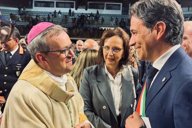 Mons. Basile e Michelangelo De Chirico. <span>Foto Staff sindaco </span>