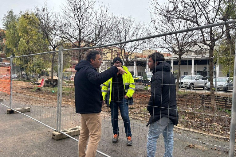 L'assessore Berardi sul cantiere. <span>Foto Comune di Terlizzi</span>