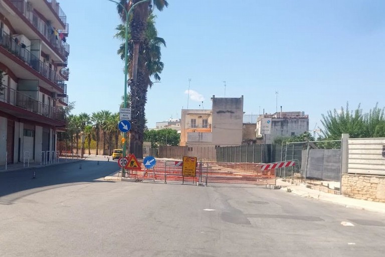 Viale Italia - cedimento strada. <span>Foto Comune di Terlizzi</span>