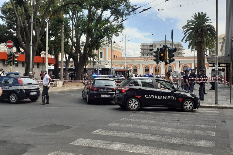 Allarme bomba a Bari Centrale