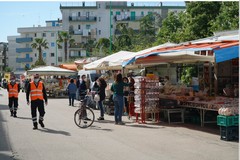 Mercato settimanale di Terlizzi aperto per generi alimentari, prodotti agricoli e florovivaistici