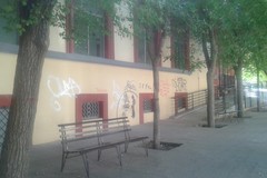 Scritte sui muri della "Don Pappagallo": quando i cittadini non rispettano i propri soldi e la propria storia
