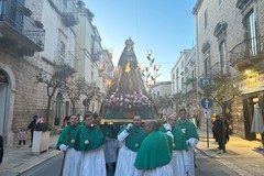 La processione dell'Addolorata per le vie di Terlizzi (FOTO)