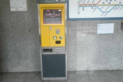 Biglietteria automatica in stazione non dà resto: la protesta corre sul web