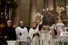 Restauro edicola Maria SS di Sovereto: l'attimo che fa la storia