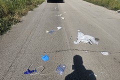 «Rifiuti ospedalieri sparsi sul manto stradale a Sovereto»