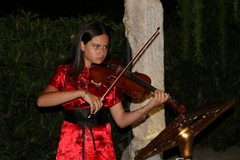 Florangela D’Elia tra i violini primi all'inaugurazione Teatro Piccinni