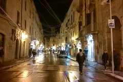 I commercianti di Terlizzi lasciano accese le luci per l'iniziativa "Risorgiamo Italia"
