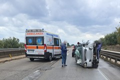 Incidente sulla SP 231: auto si ribalta