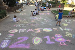 I bambini della parrocchia Immacolata ridisegnano piazza Plebiscito