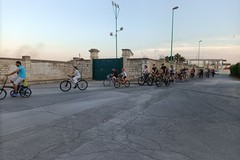 La calura estiva non ferma 'Vivila in bici. Partenza dalla Torre Normanna alle 19.45