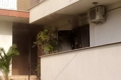 Paura a Terlizzi, fiamme da un appartamento in strada privata Bellini