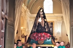 La processione dell'Addolorata a Terlizzi tra fede e pietà popolare (FOTO)
