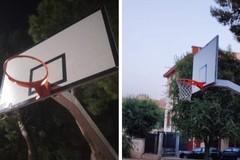 Campetto di basket via Torino: canestro danneggiato e subito ripristinato