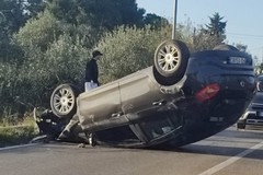 Un'auto si ribalta sulla strada provinciale Terlizzi-Molfetta, c'è un ferito