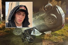 L'auto si schianta contro un albero sulla Terlizzi-Palombaio: morto un 17enne