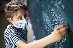 Gemmato su mascherine a scuola: «Decisioni politiche o di scienza?»