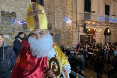 Notte magica a Terlizzi per la discesa di San Nicola ed Adeodato dalla Torre Normanna - FOTO