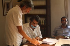 Raffaele Fitto firma a Terlizzi la candidatura a Presidente della Regione Puglia. Le FOTO