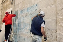 Prontamente rimosse le scritte vandaliche al mercato Lioy