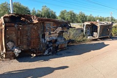Trovate due auto incendiate tra Sovereto e Bitonto, una era rubata