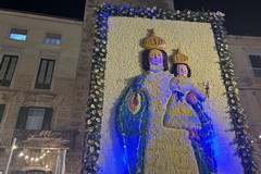 Emozione a Terlizzi per l’accensione e la benedizione della grande infiorata