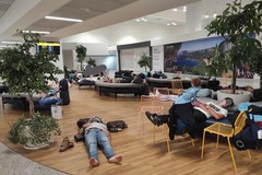 Volo Alghero-Bari, notte da incubo per 150 passeggeri tra cui diversi terlizzesi