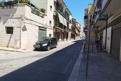 Investito all’alba, l’auto fugge dopo l’impatto