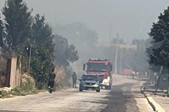 Incendio al Lago dei Fiori in via Chicoli