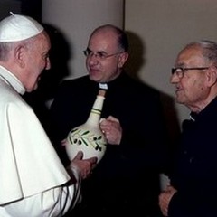 Don Michele Fiore e don Roberto De Bartolo a colloquio col Papa