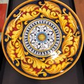 Un piatto terlizzese in ceramica donato al presidente Mattarella
