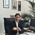 Il sindaco De Chirico si gusta una quartecèdde in ufficio